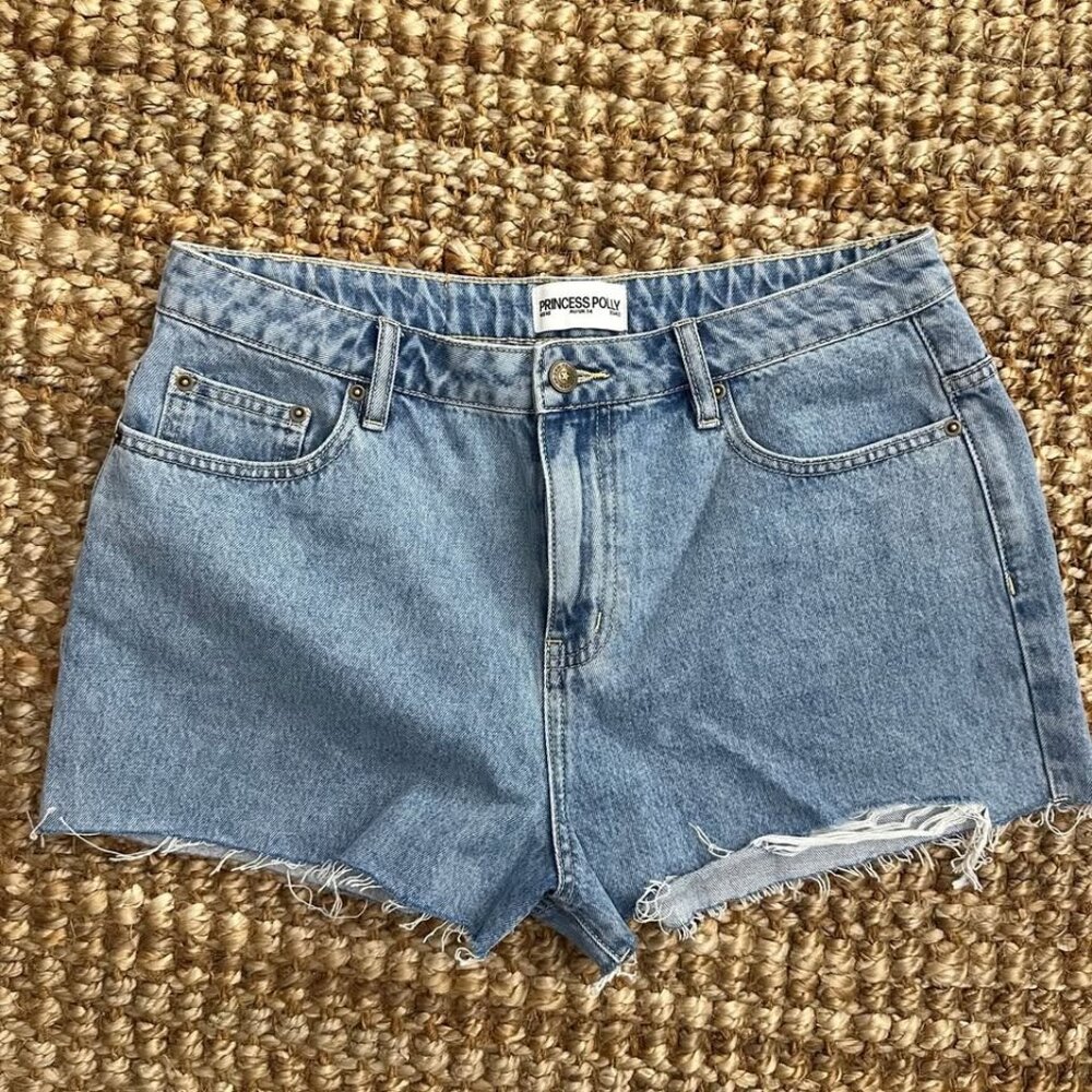 Princes Polly Top Tier Mid Rise Denim Shorts Light Wash Petite (Womens 10)